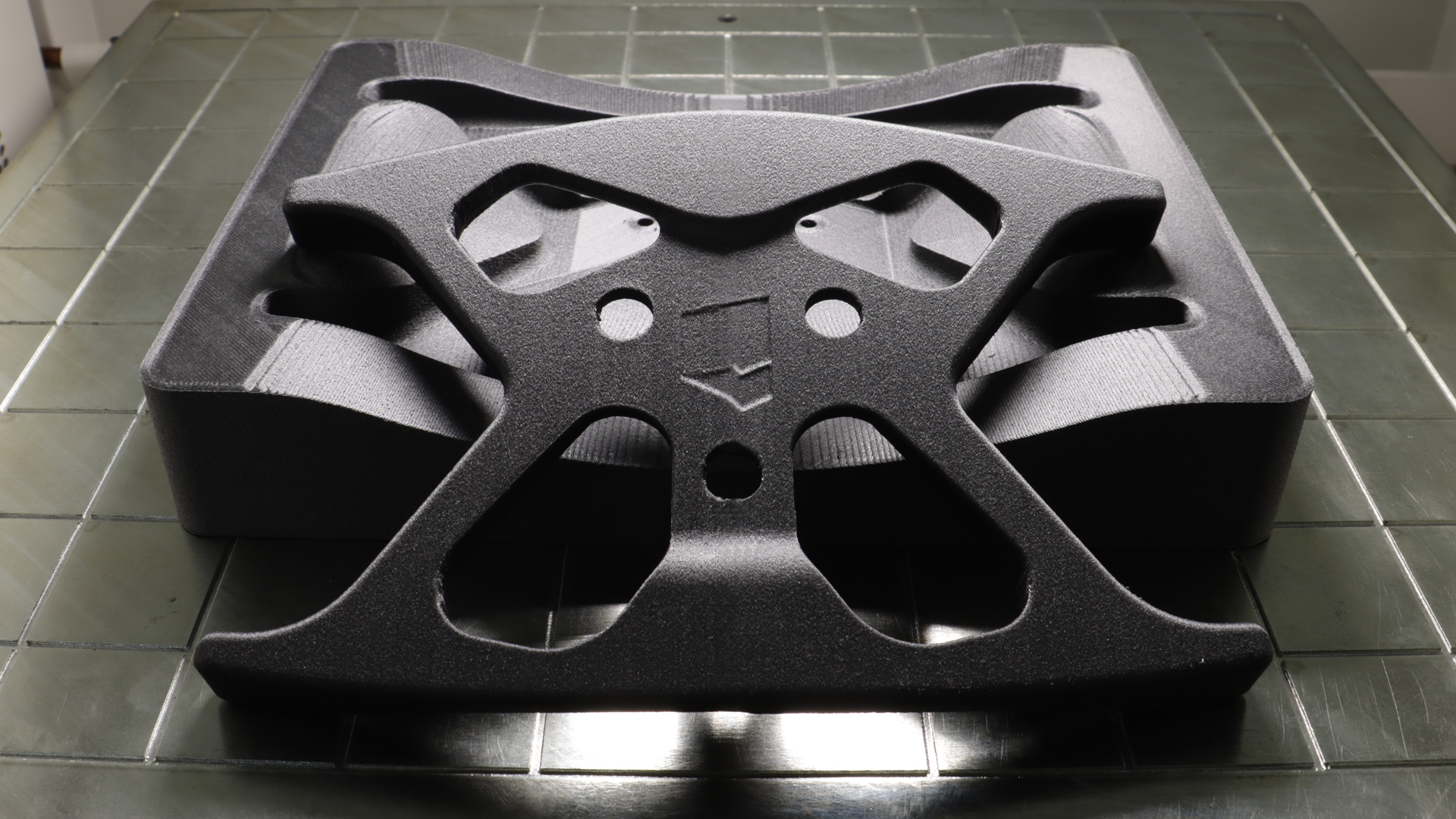 Imprimez en 3D des pièces robustes avec des matériaux avancés à base de  fibre de carbone
